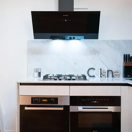 Giulia's 2 דירה *
